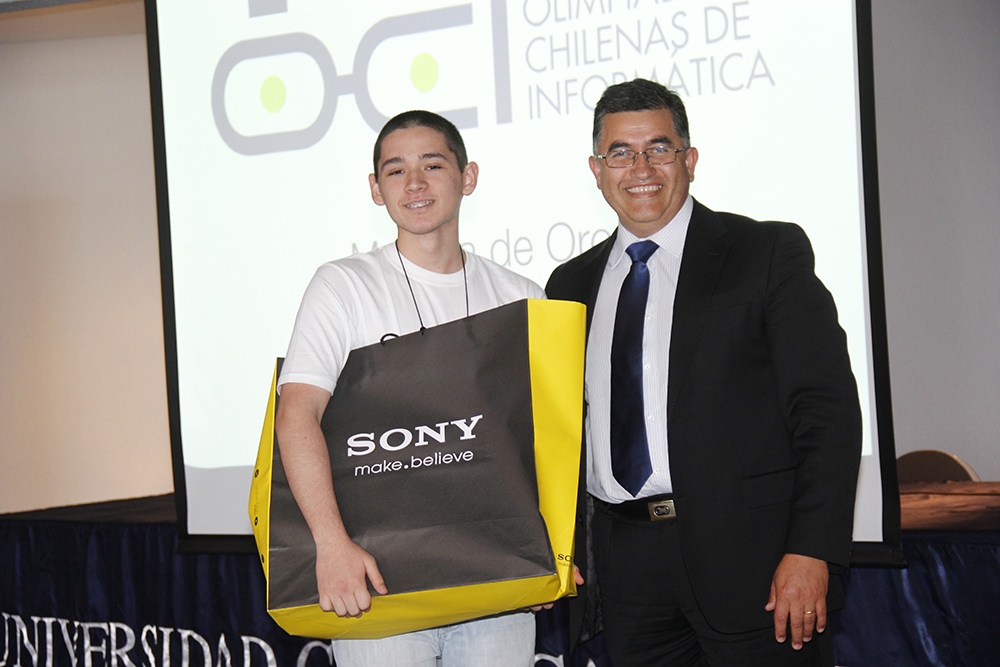 Estudiante Penquista venció en Olimpiadas de Informática Escolares en Talca