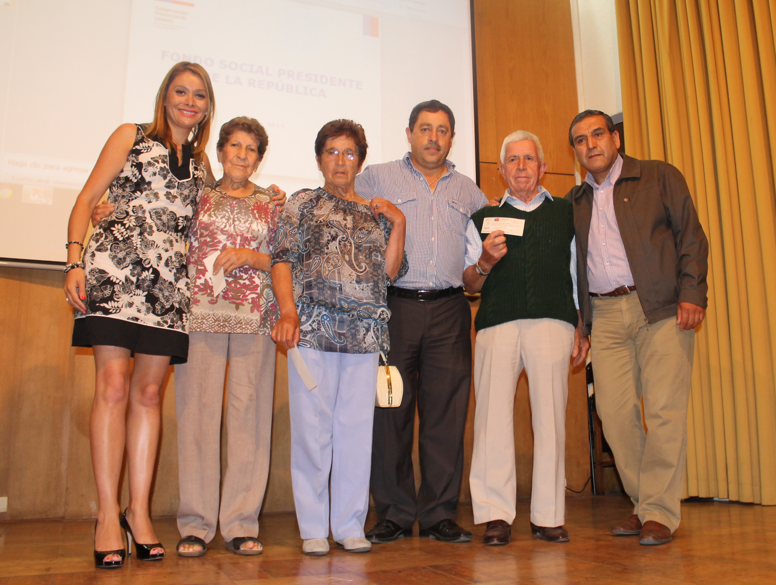 Organizaciones Recibieron Fondos Sociales en Linares