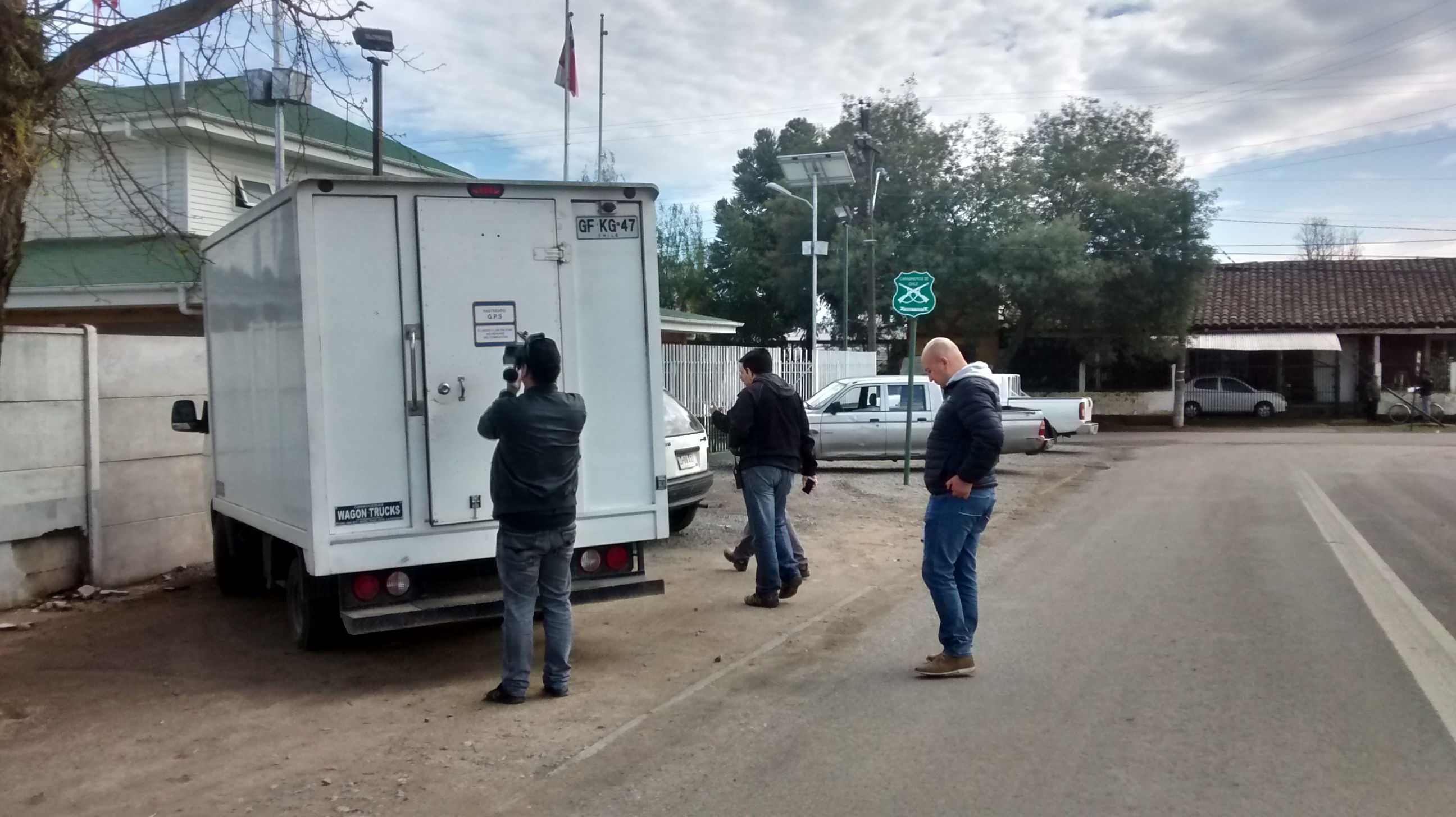 Secuestran a conductor y roban mercadería de camión repartidor de cigarrillos en Maule