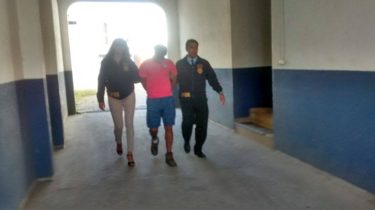 La PDI detiene a joven acusado de supuestamente  violar y robarle especies a una mujer en un paradero de San Clemente.