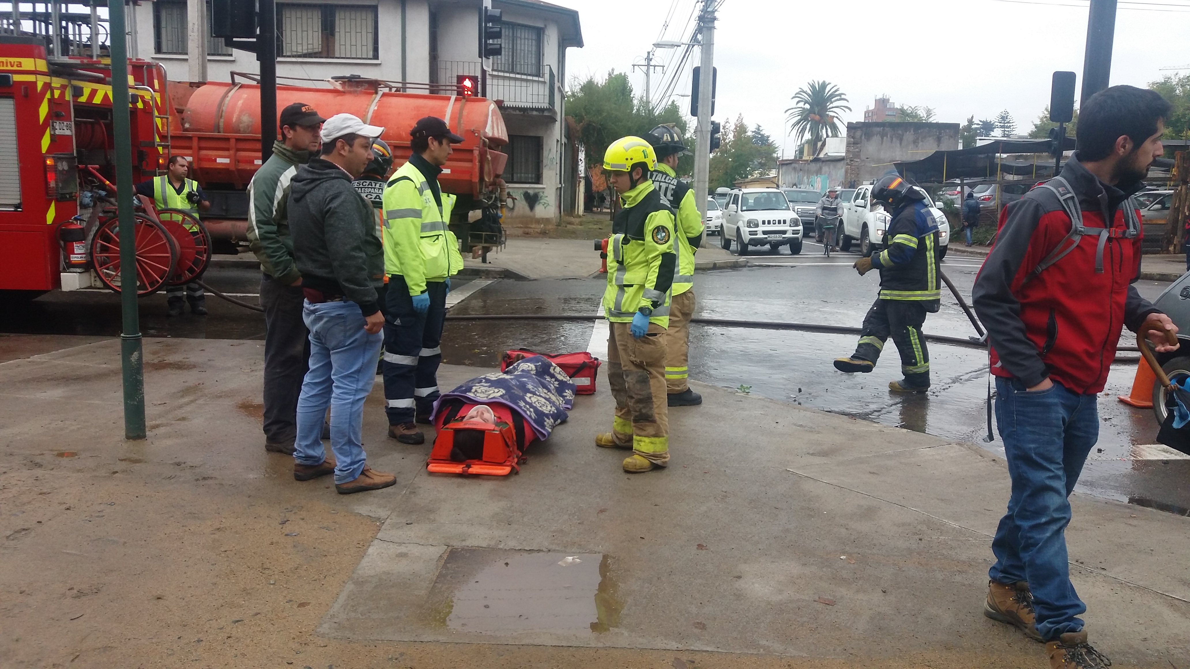 Violenta colisión en la Alameda de Talca, deja un herido