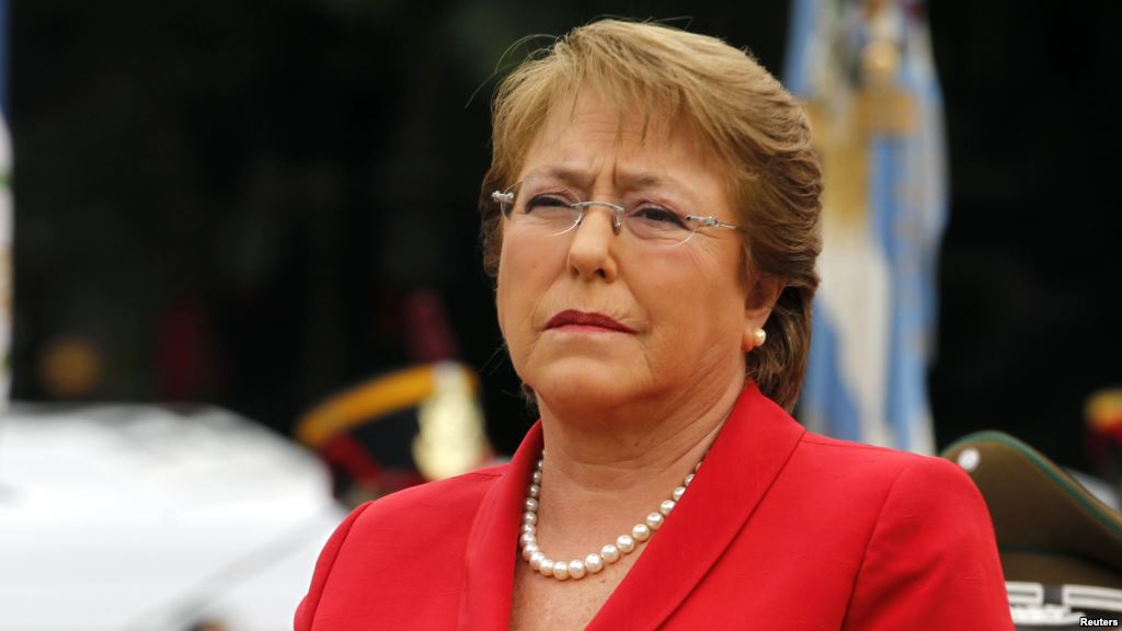 Aprobación de Michelle Bachelet se mantiene en un 22 porciento