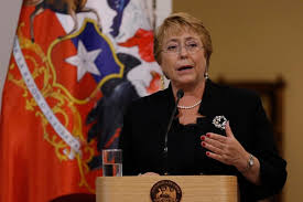 Presidenta Bachelet aumenta su aprobación en un 25%