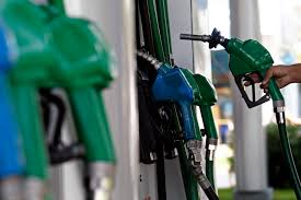 Nueva baja en los precios de los combustibles