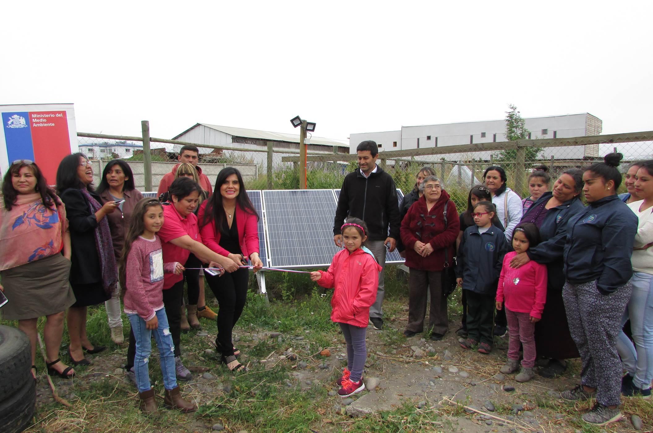 Inauguran paneles solares en ruka mapuche en Constitución