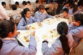 Junaeb : 600 alumnos no recibirían raciones de alimentos en Marzo