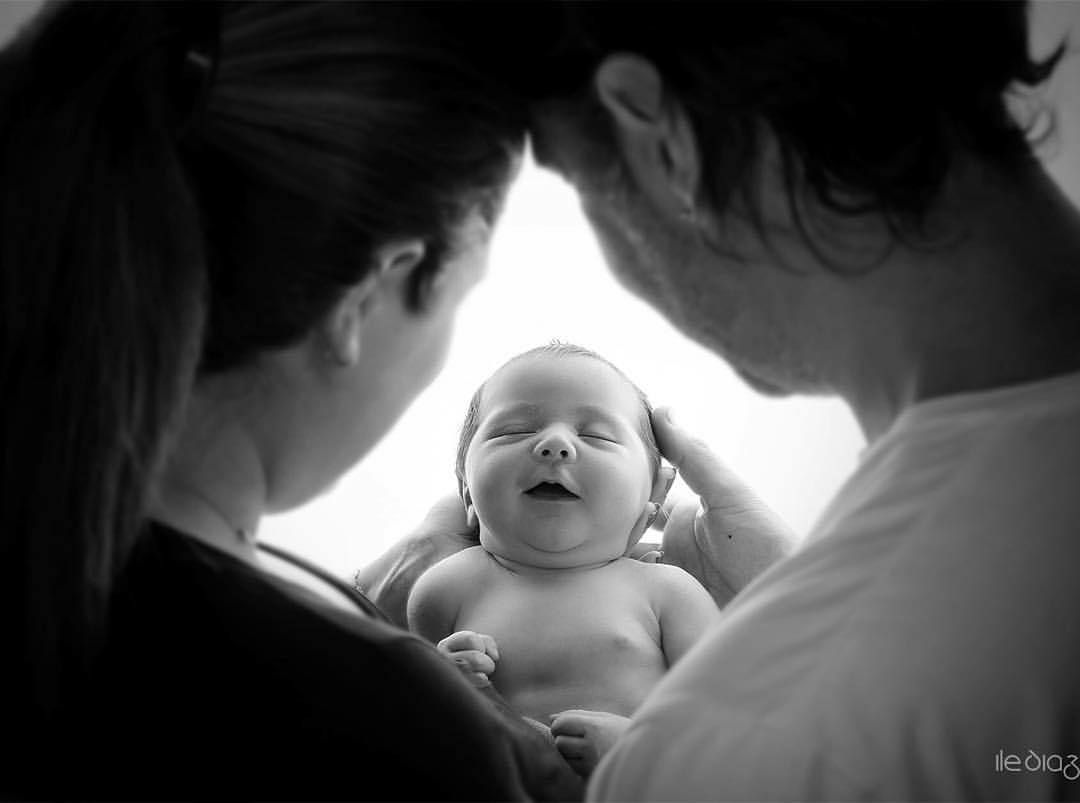 Proyecto establece 15 días de permiso pagado por nacimientos para padres