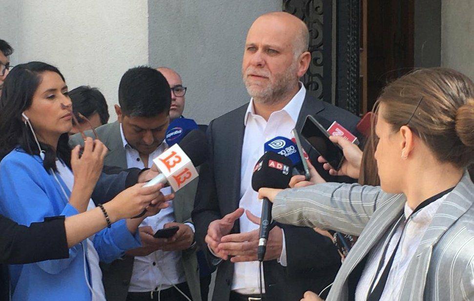 Senador Elizalde denuncia demora “inaceptable” de las autoridades en relación a exámenes de Covid-19 en Linares