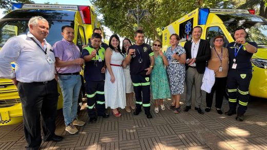 Servicio de Salud del Maule cuenta con tres ambulancias mediante la entrega del Gobierno Regional