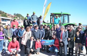 Sindicatos de pescadores de Iloca recibieron tractores para apoyar su labor