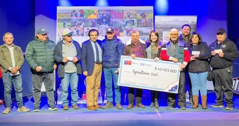 ALCALDE DE MAULE LUIS VÁSQUEZ Y LA GOBERNADORA REGIONAL CRISTINA BRAVO HICIERON ENTREGA DE INCENTIVOS PROGRAMA DE DESARROLLO LOCAL DE INDAP