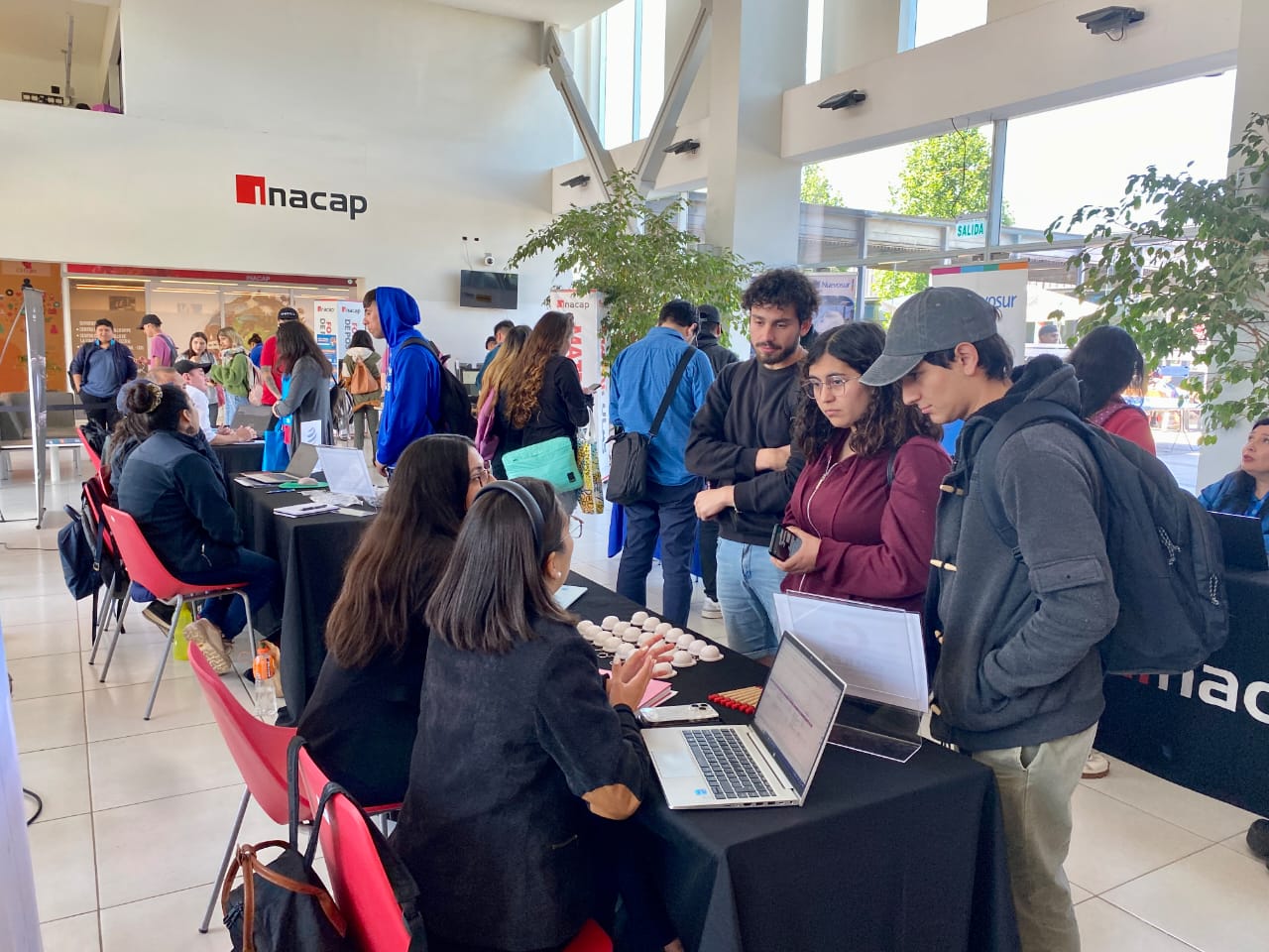 Feria Laboral INACAP-CPC abre oportunidades de empleo en el Maule