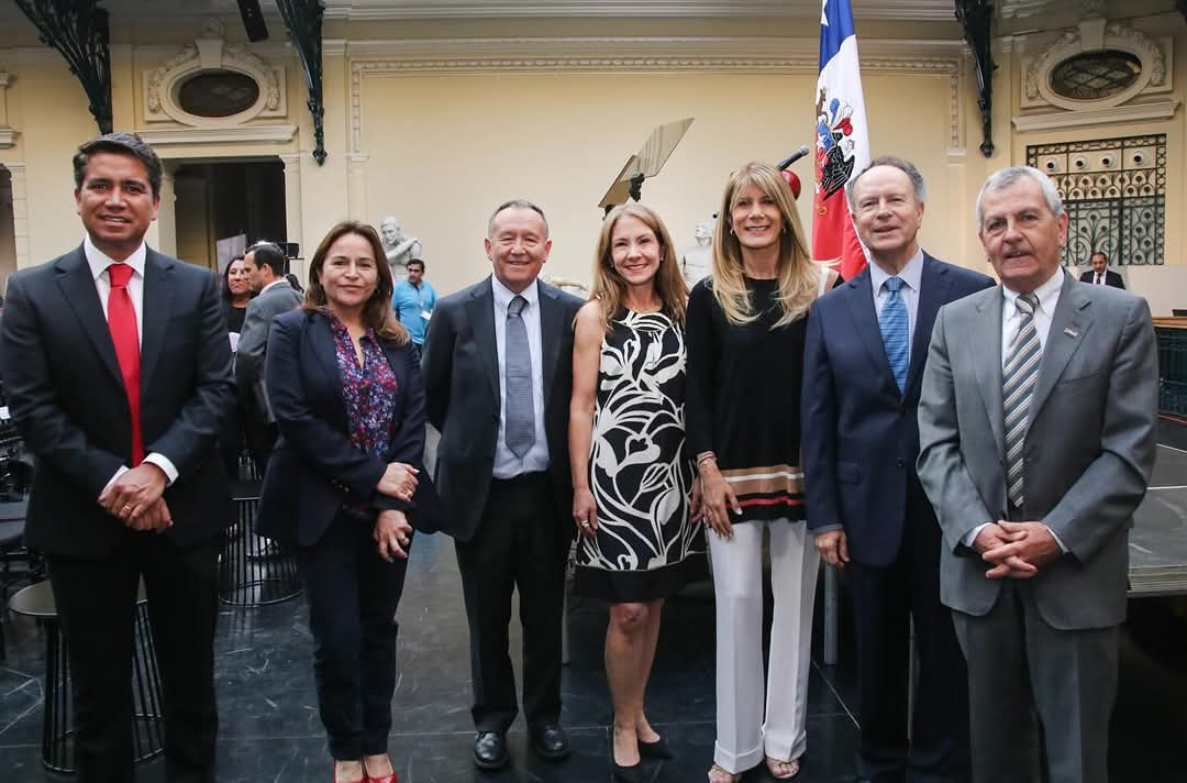 Senadora Ximena Rincón asistió a cena anual de la Sociedad de Fomento Fabril (SOFOFA).