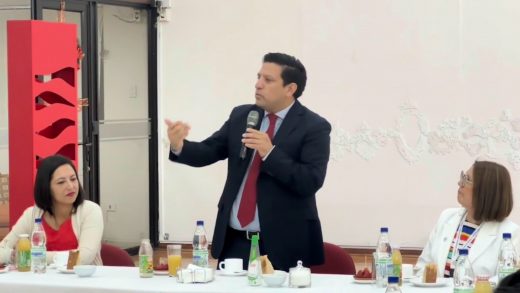 En Talca se efectuó conversatorio por proyecto de reparación docente