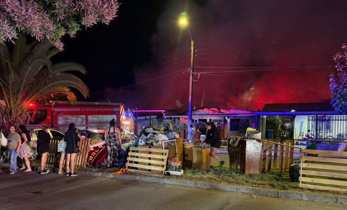 Incendio destruye viviendas en población Diego Portales de San Javier durante la madrugada.