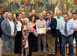 Concejo Municipal de Linares rinde homenaje a la astrónoma Graciela López Rosson Concejo Municipal de Linares rinde homenaje a la astrónoma Graciela López Rosson