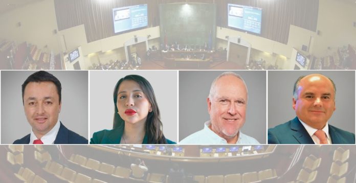La nueva representación parlamentaria del distrito 18 está integrada por la diputada reelecta Consuelo Veloso Ávila y por los nuevos diputados Cristián Menchaca Pinochet, Rodrigo Ramírez Parra y Daniel Bustos Leal.