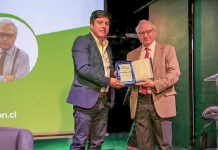 Un centenar de personas participó en conversatorio de Tomás Mosciatti organizado por NowConexion en Curicó
