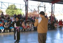 La escuela más antigua de Talca celebró septiembre junto al gobernador
